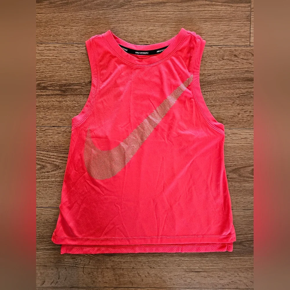 Nike bold pink